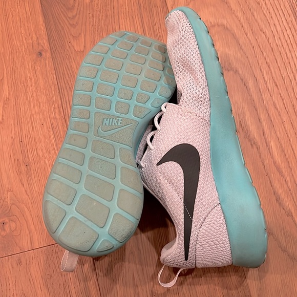 Nike Roshe Calypso - Picture 4 of 4